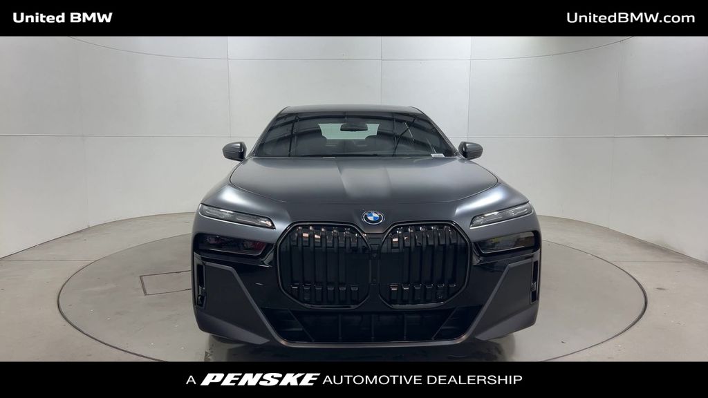Thumbnail: 2026 BMW 7 Series - 3