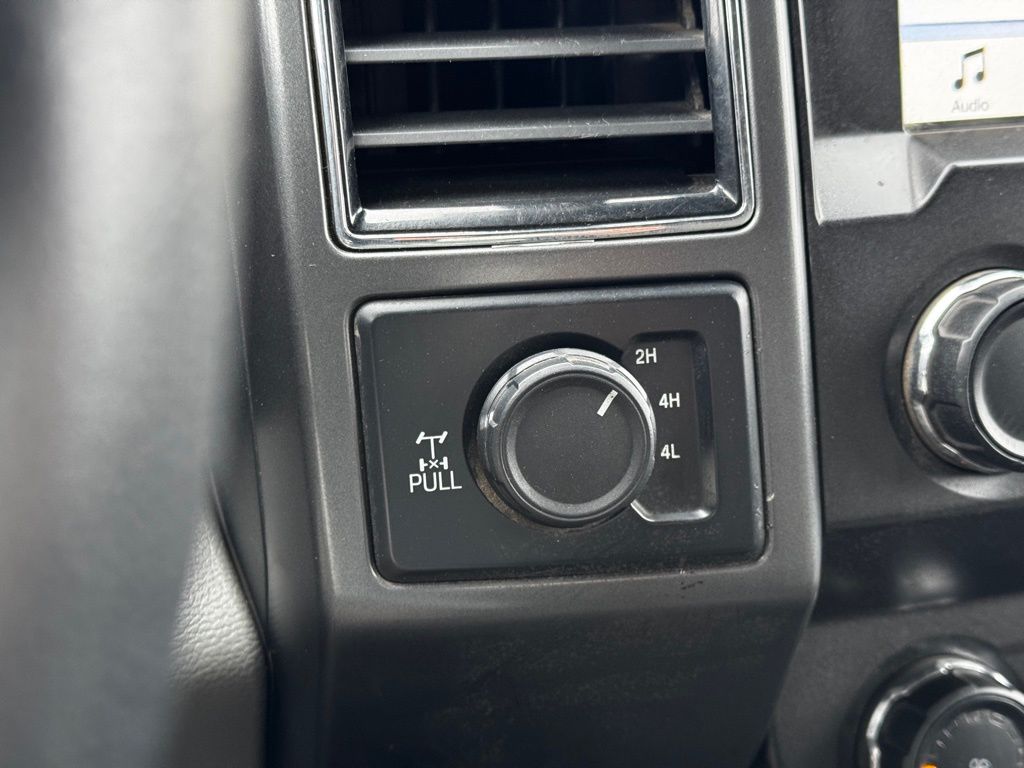 2019 Ford F-150 XLT photo