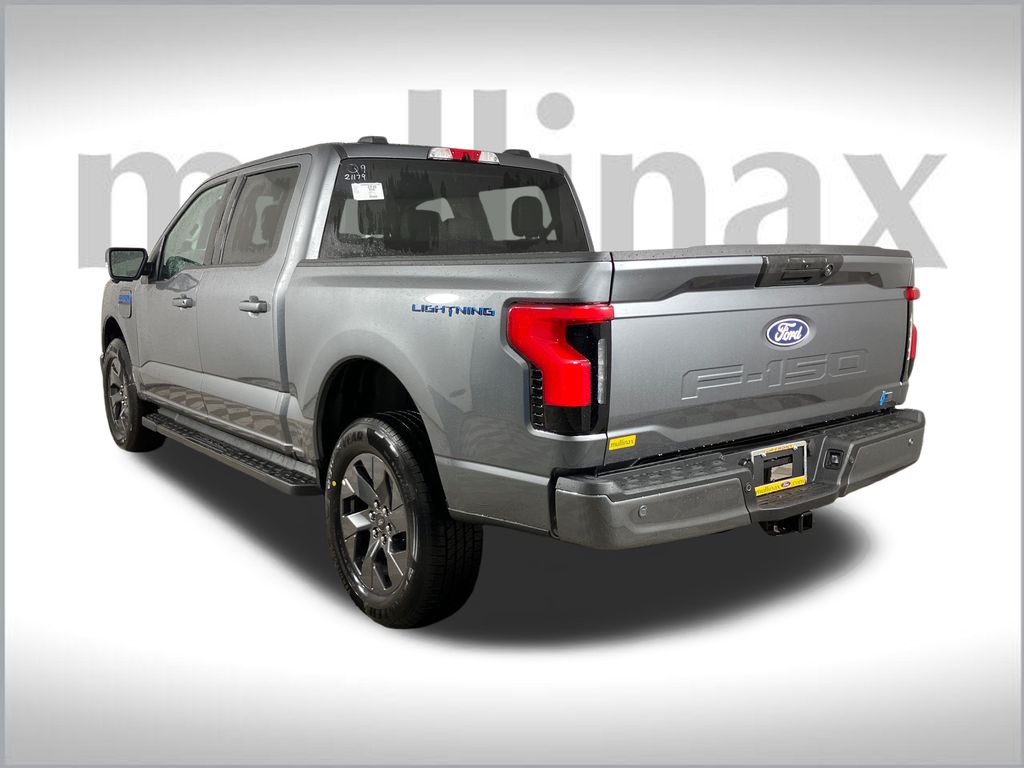 2025 Ford F-150 Lightning photo 7