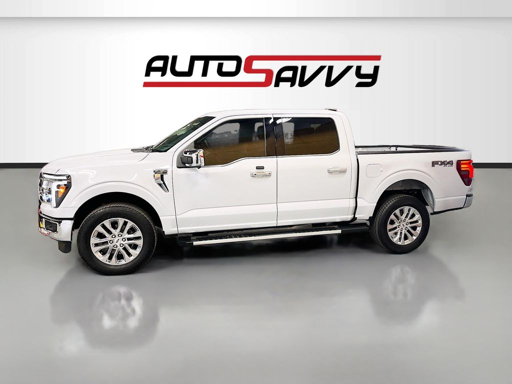 Used 2025 White Metallic Ford Lariat image 4