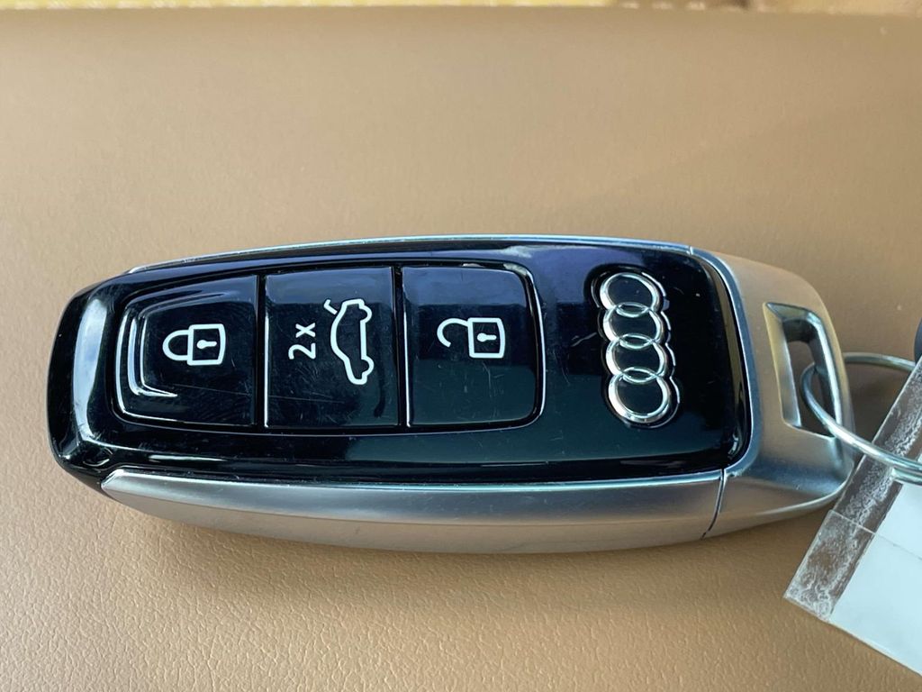Used 2024  Audi L 55 image 40