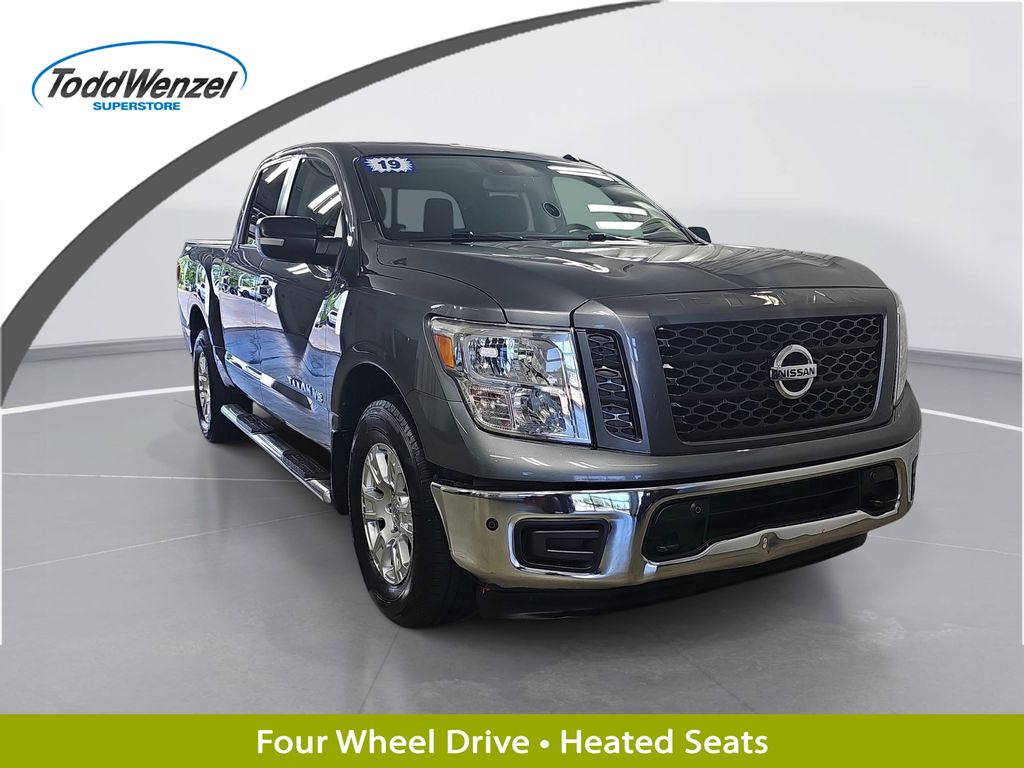 Gray (Gun Metallic) 2019 Nissan Titan Pickup Truck Four-Wheel Drive 7-Speed Automatic