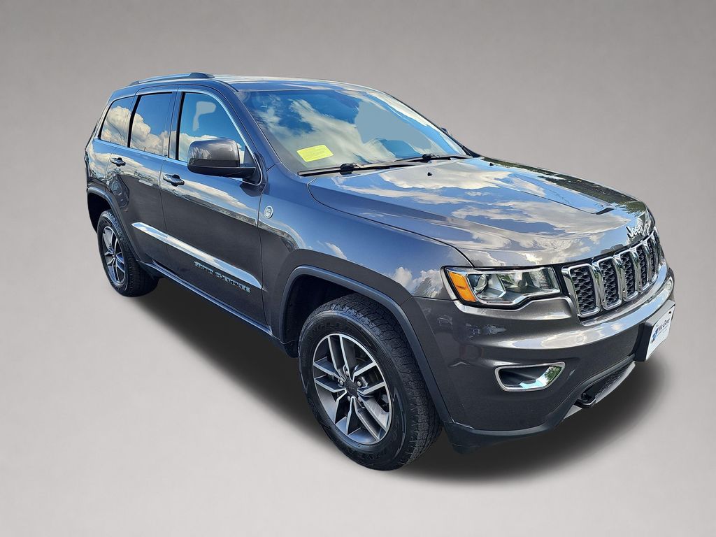  2020 Jeep Grand Cherokee Laredo 4WD   