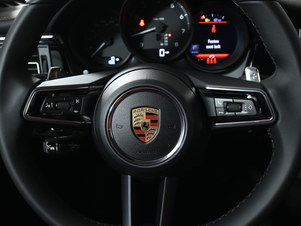 Thumbnail: 2026 Porsche Macan - 19