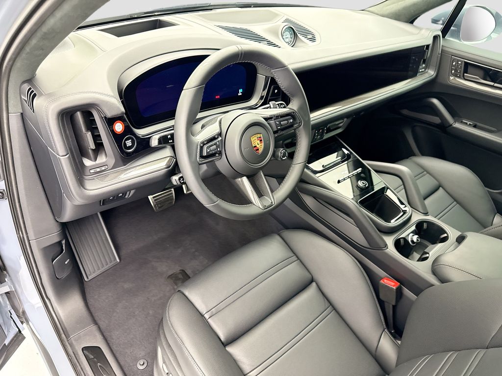 Thumbnail: 2026 Porsche Cayenne - 4