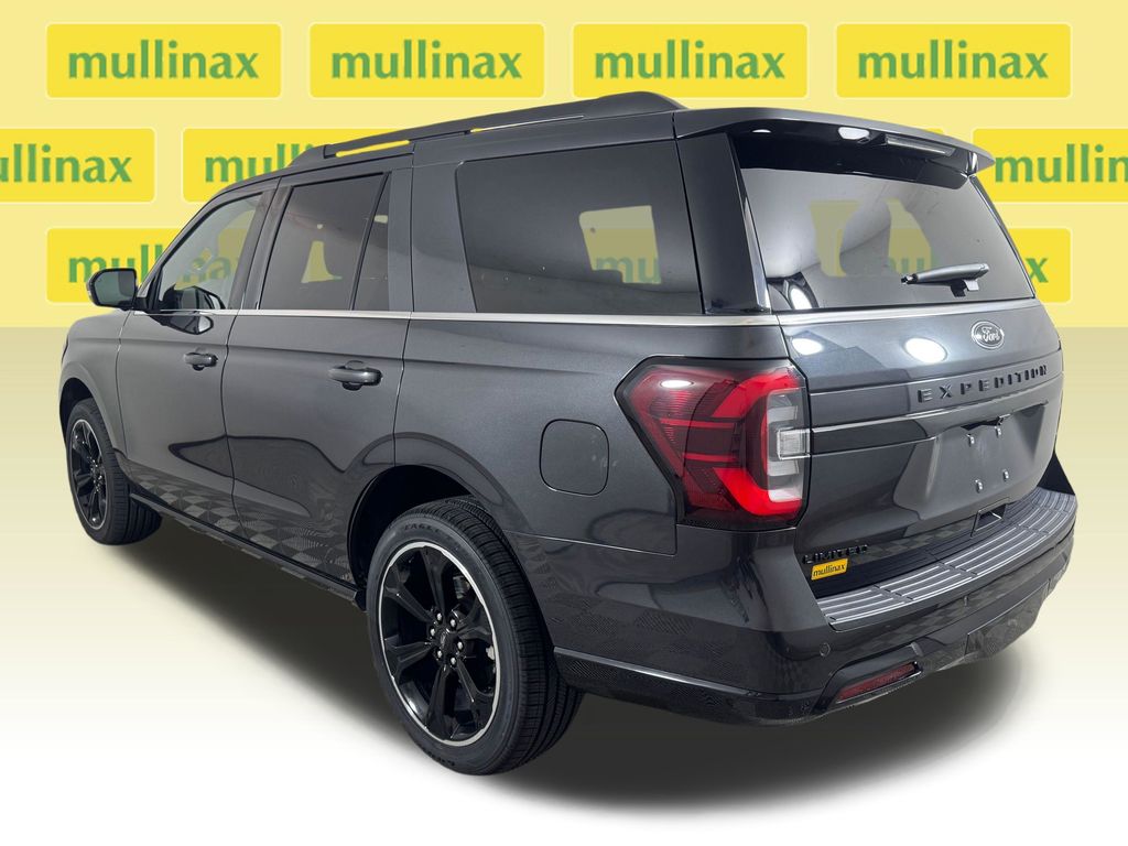 Certified Used 2022  Ford Limited image 12