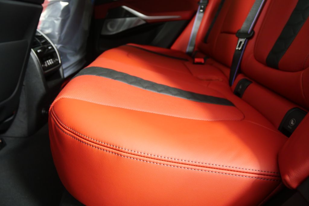 Thumbnail: 2026 BMW X5 - 16