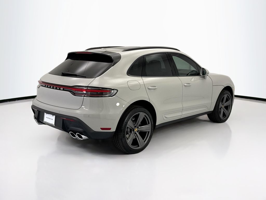 Thumbnail: 2026 Porsche Macan - 7