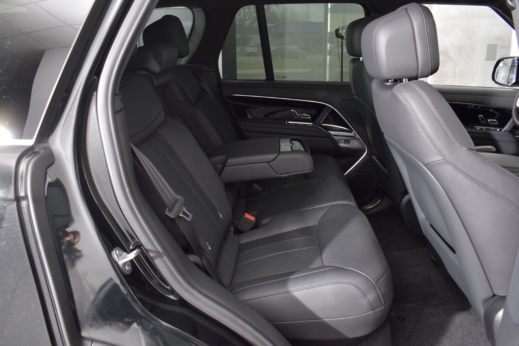 Thumbnail: 2023 Land Rover Range Rover - 25