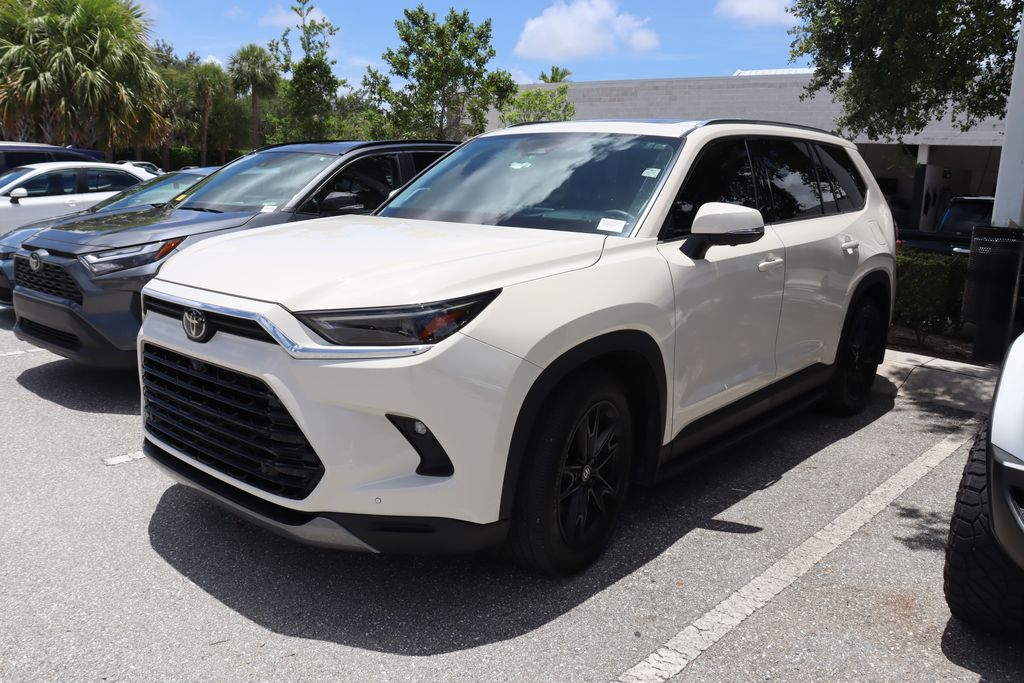 2024 Toyota Grand Highlander Platinum Hero Image