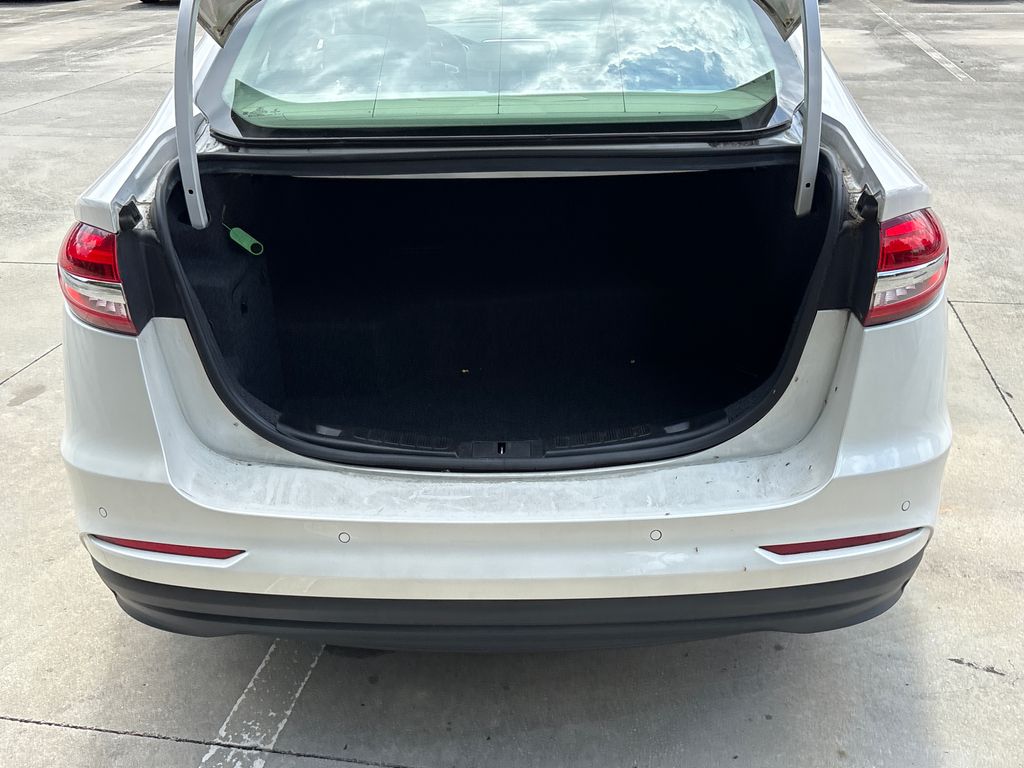 Used 2020 White Ford SE image 30