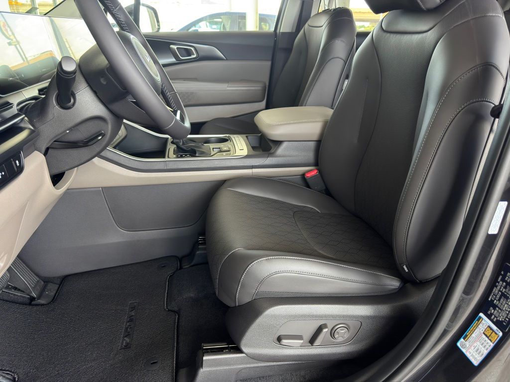 2026 Kia Carnival LXS Gray at Community Kia