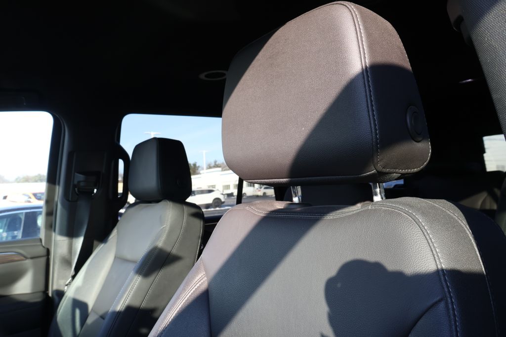 Thumbnail: 2023 Chevrolet Tahoe - 15