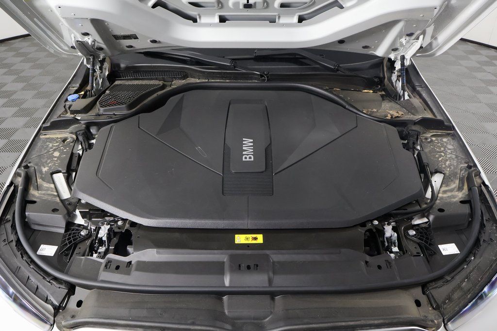 2025 BMW i5 eDrive40 9