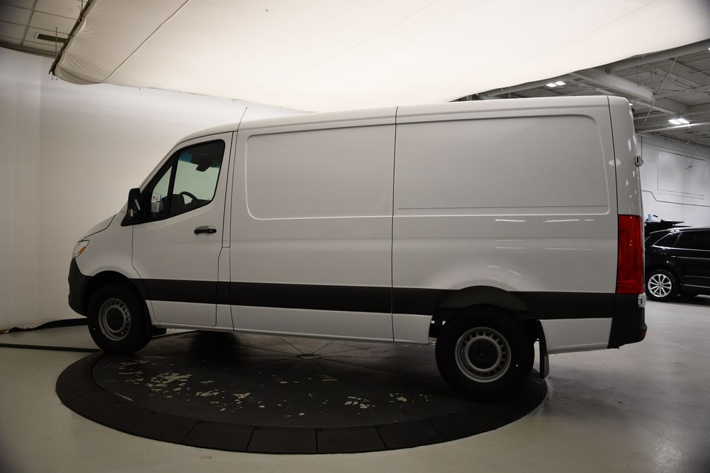 2025 Mercedes-Benz Sprinter 2500 9