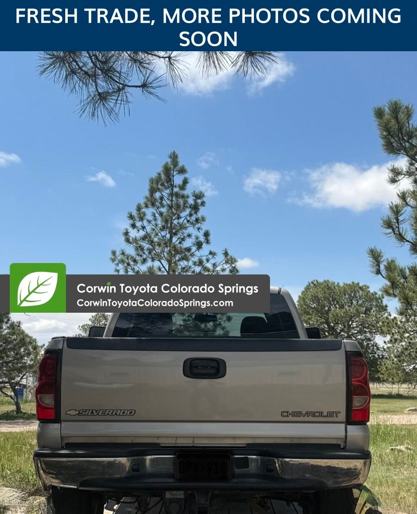 Silver Birch Metallic 2005 Chevrolet Silverado 2500HD Pickup Truck Four-Wheel Drive 5-Speed Automatic