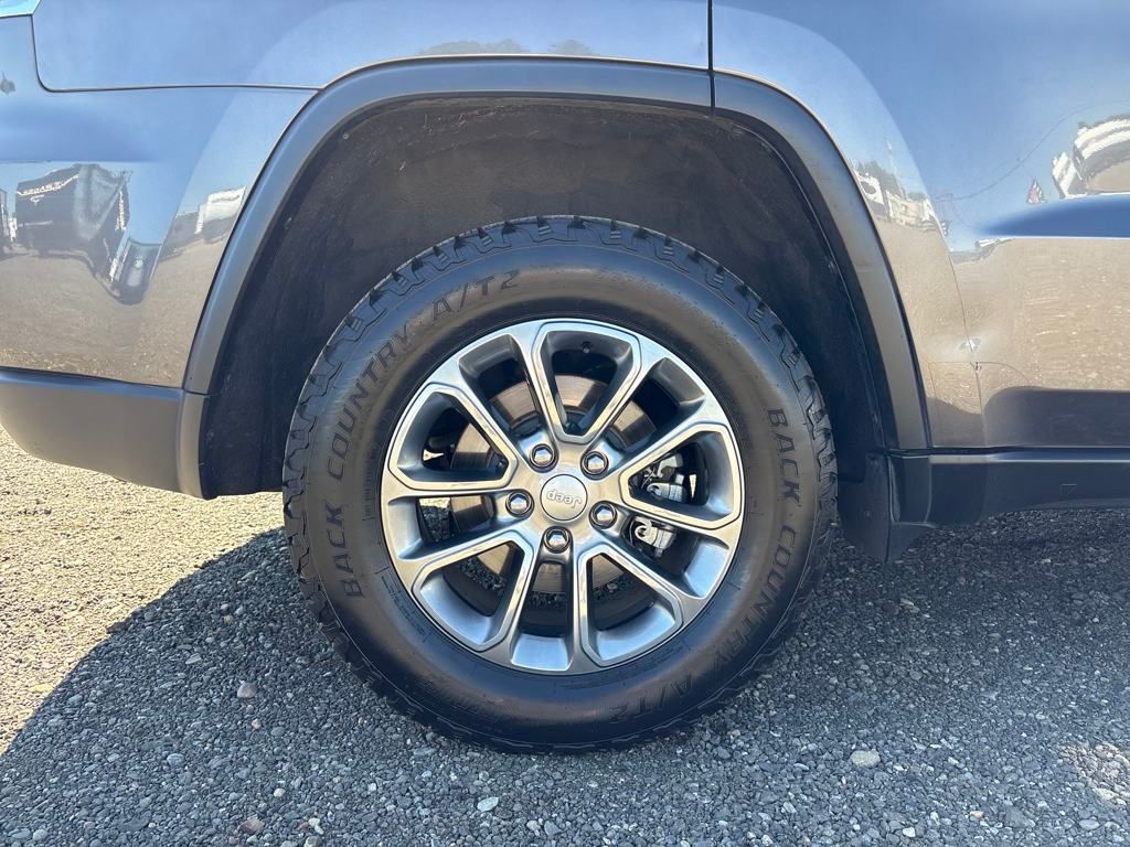 2014 Granite Crystal Metallic Clearcoat Jeep Grand Cherokee Limited 4X4 SUV