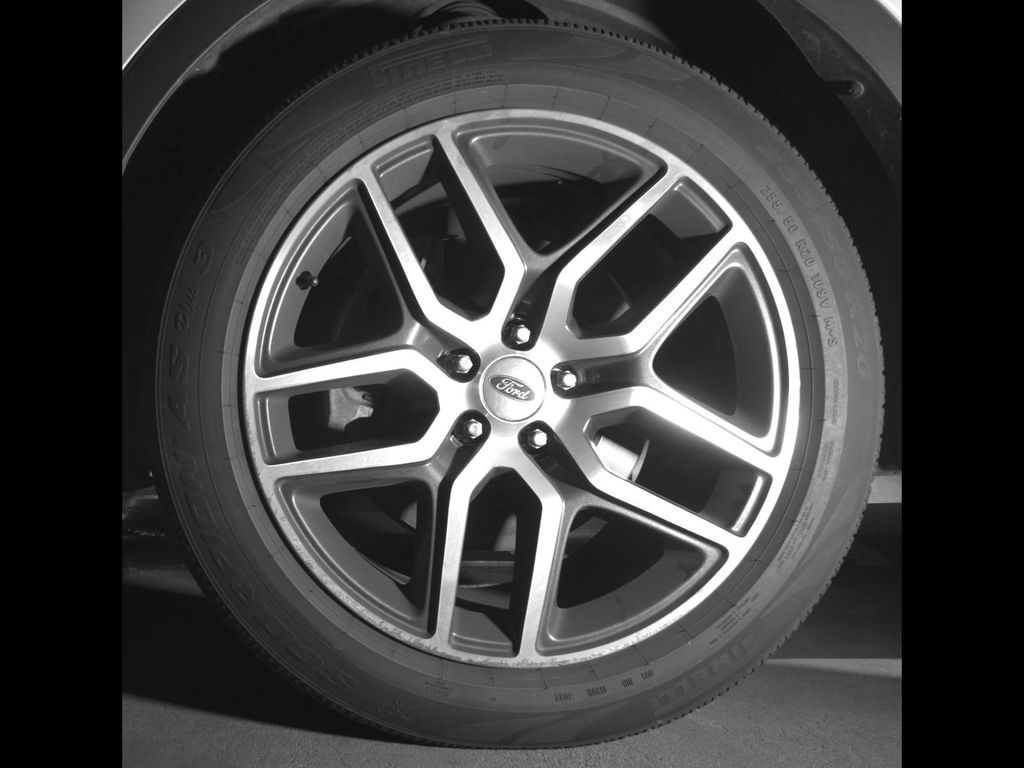Used 2017 White Platinum Clearcoat Metallic Ford Sport image 9