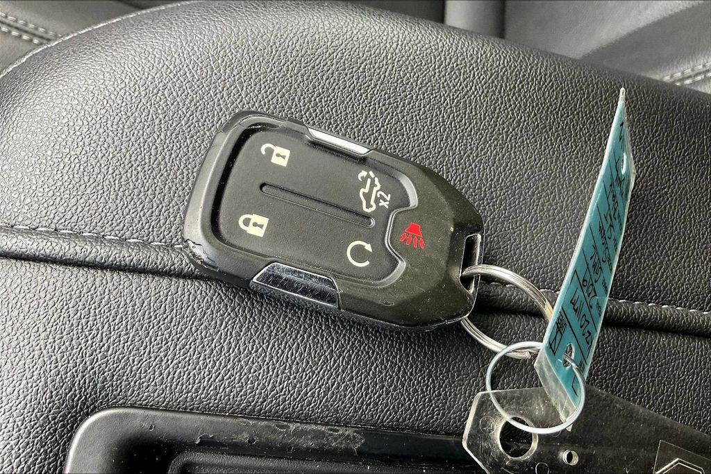 Used 2019 GMC Sierra 1500 SLT 4D Crew Cab