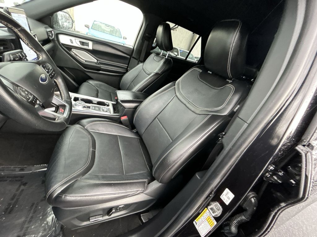 Thumbnail: 2020 Ford Explorer - 11