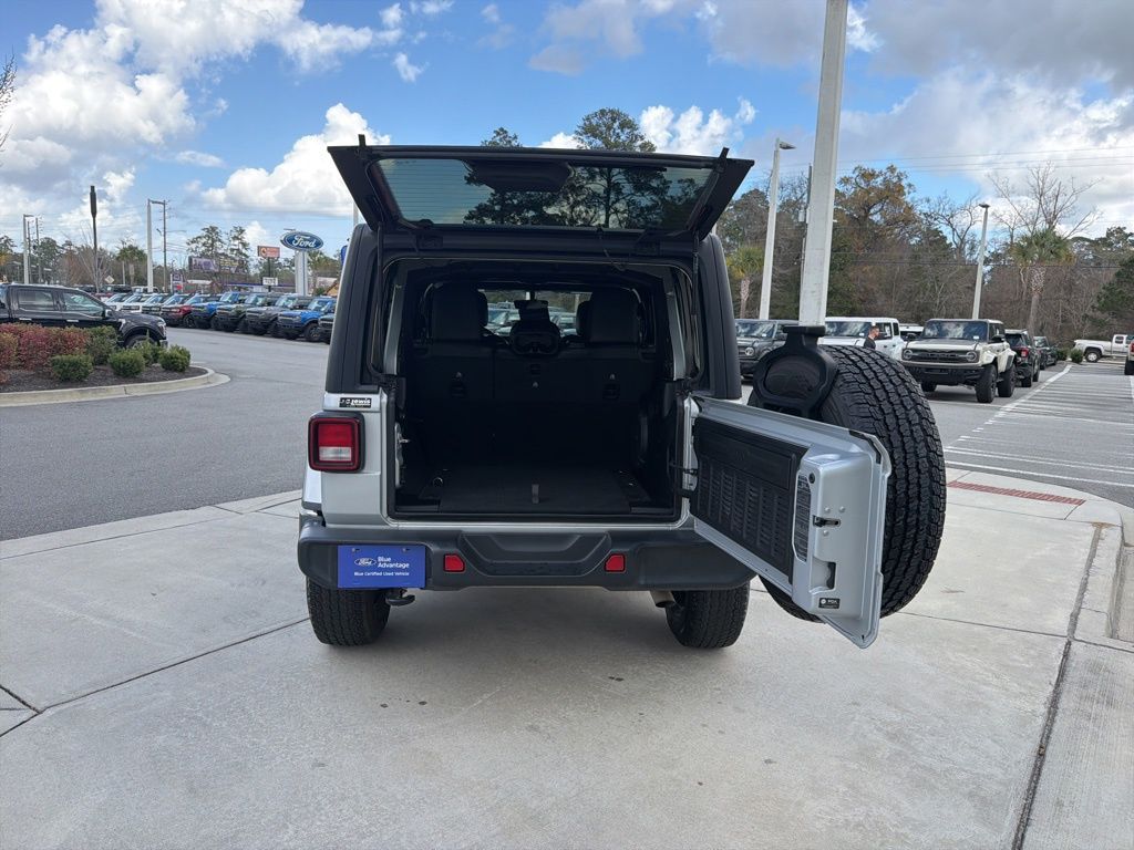 2022 Jeep Wrangler Unlimited Sahara 4x4