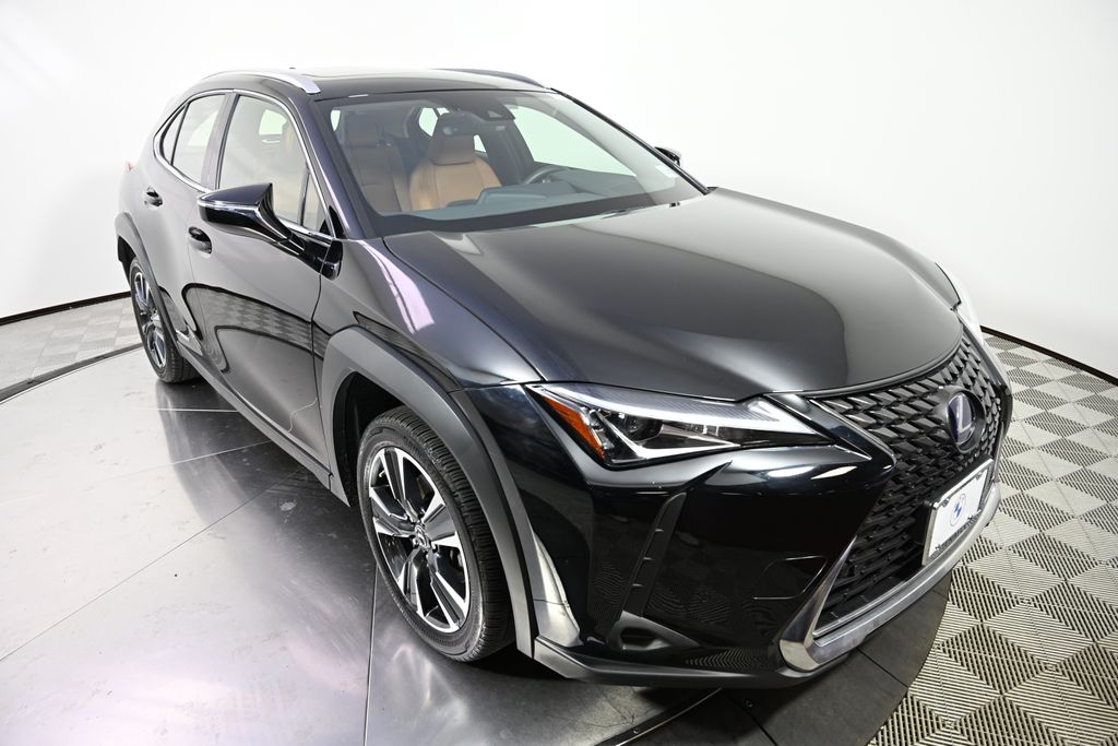 Thumbnail: 2021 Lexus UX - 9