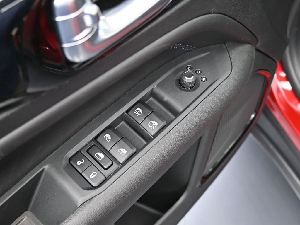 New 2026 Red Hot Pearlcoat Jeep Latitude image 16