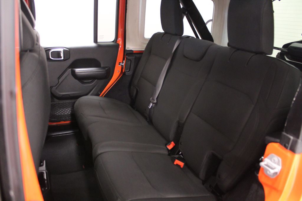 Thumbnail: 2018 Jeep Wrangler - 17