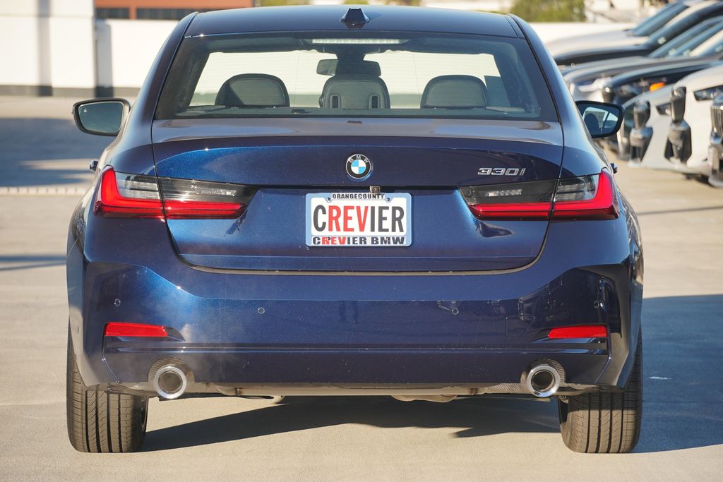 Thumbnail: 2026 BMW 3 Series - 6