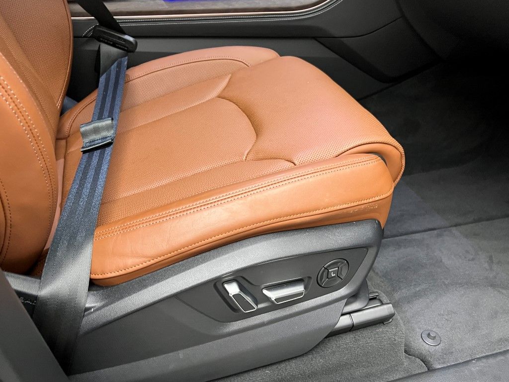 Thumbnail: 2025 Audi Q7 - 16