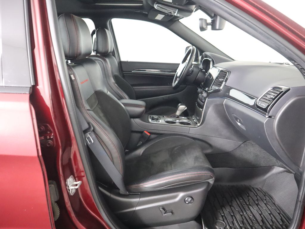 Thumbnail: 2021 Jeep Grand Cherokee - 21