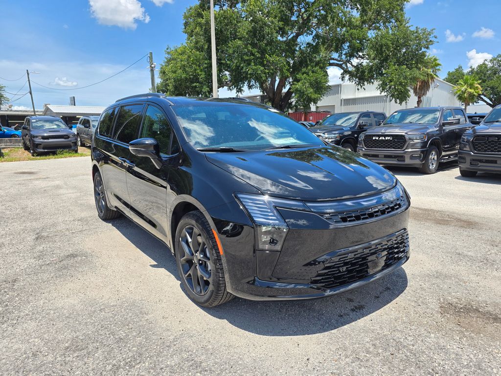 2027 Chrysler Pacifica Limited