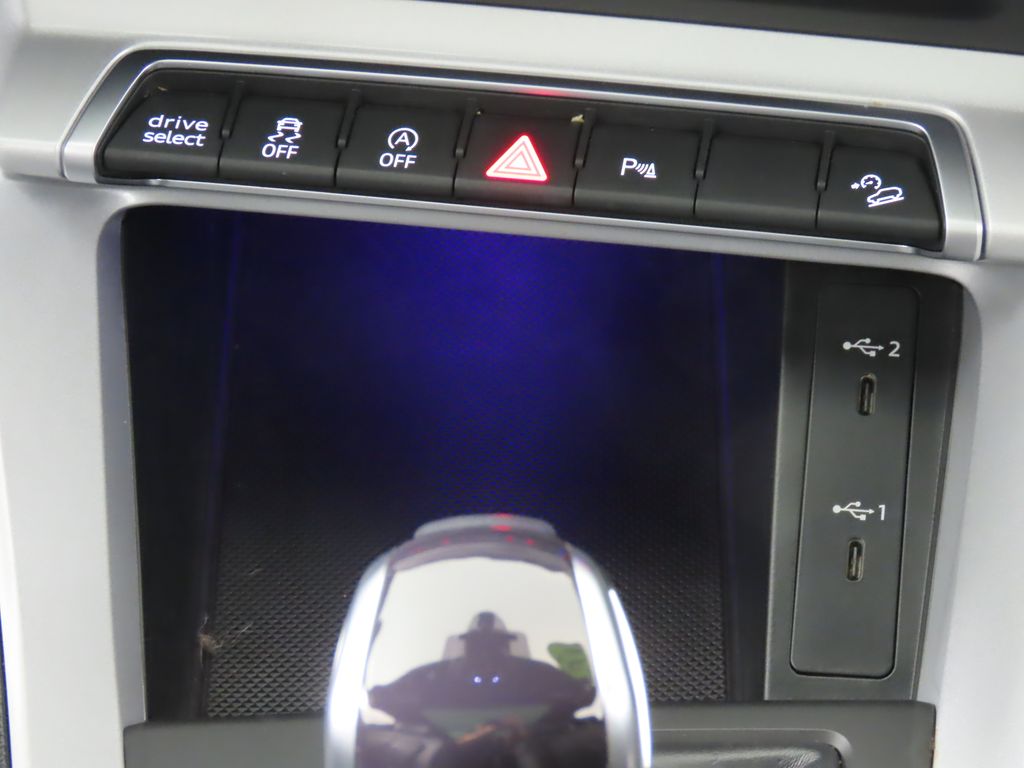 Thumbnail: 2022 Audi Q3 - 22