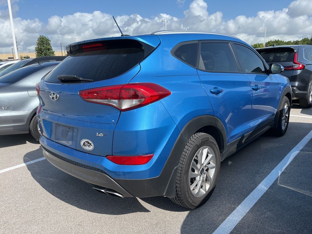 Thumbnail: 2016 Hyundai Tucson - 3