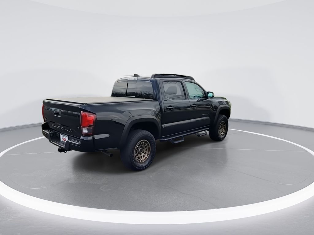 2022 Toyota Tacoma SR5 8