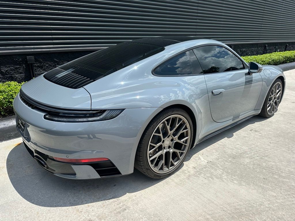 Thumbnail: 2024 Porsche 911 - 10