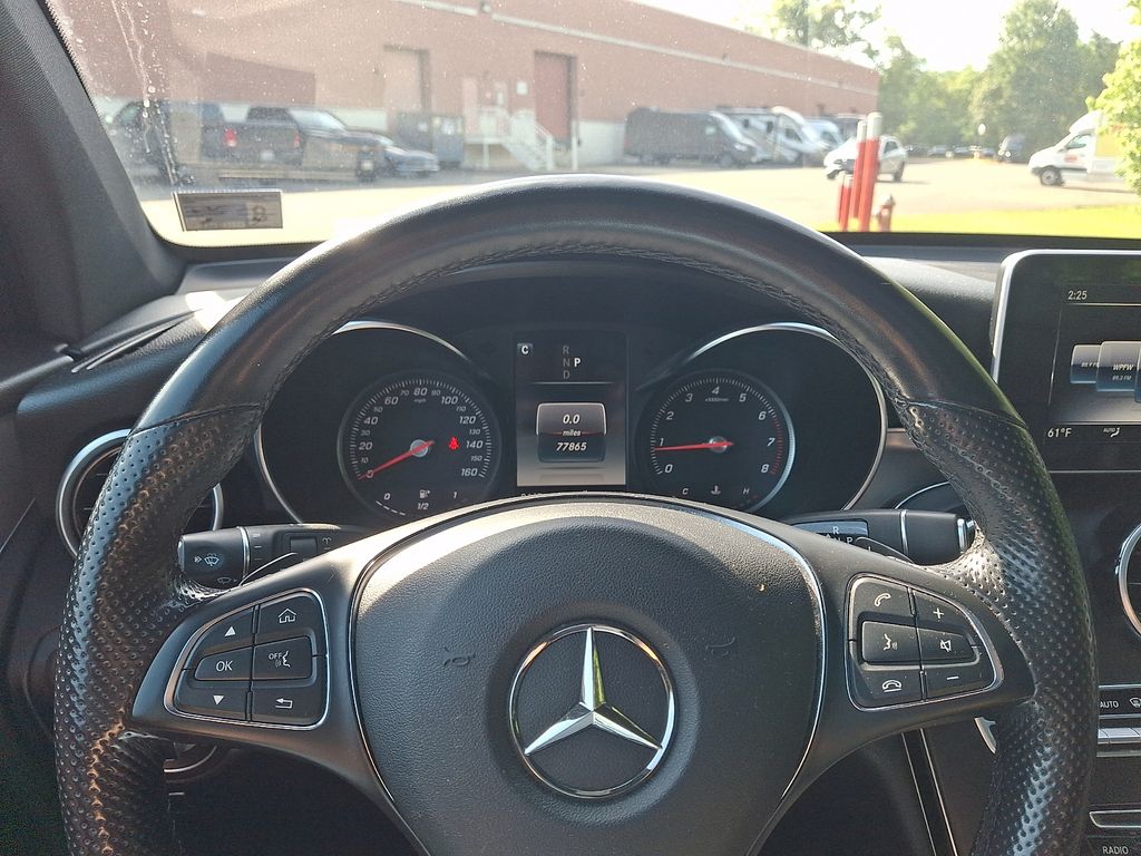Thumbnail: 2019 Mercedes-Benz GLC - 19