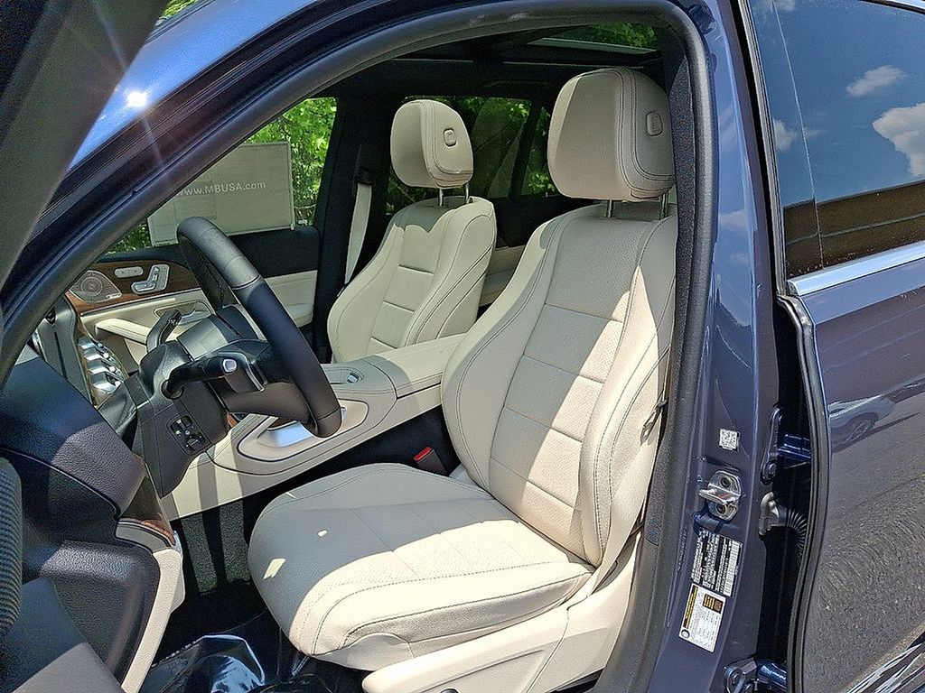 Thumbnail: 2025 Mercedes-Benz GLE - 10