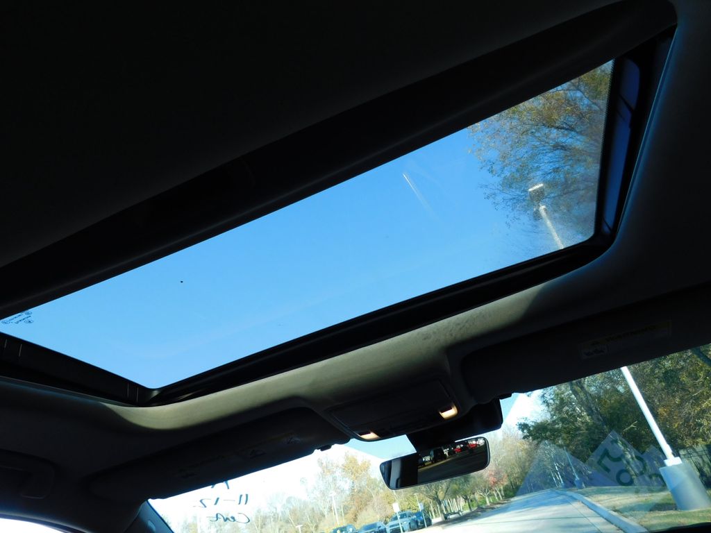 Thumbnail: 2019 Acura MDX - 6