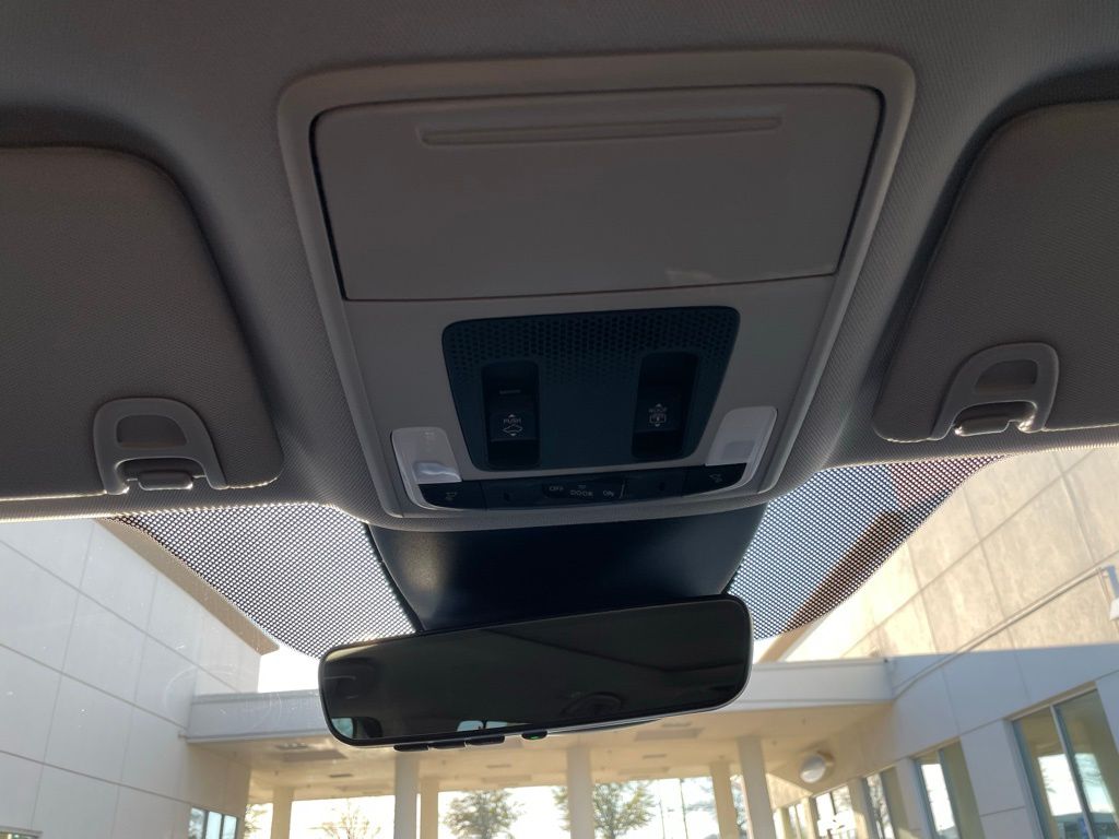 Thumbnail: 2025 Honda Pilot - 15