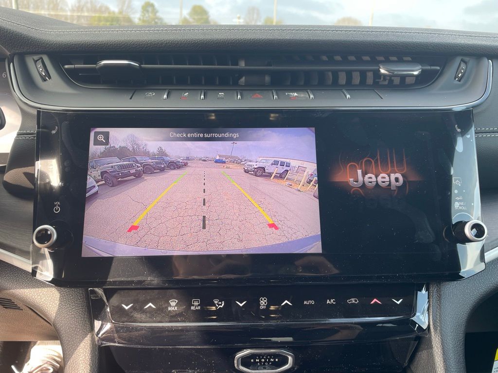 JeepGrand Cherokee6
