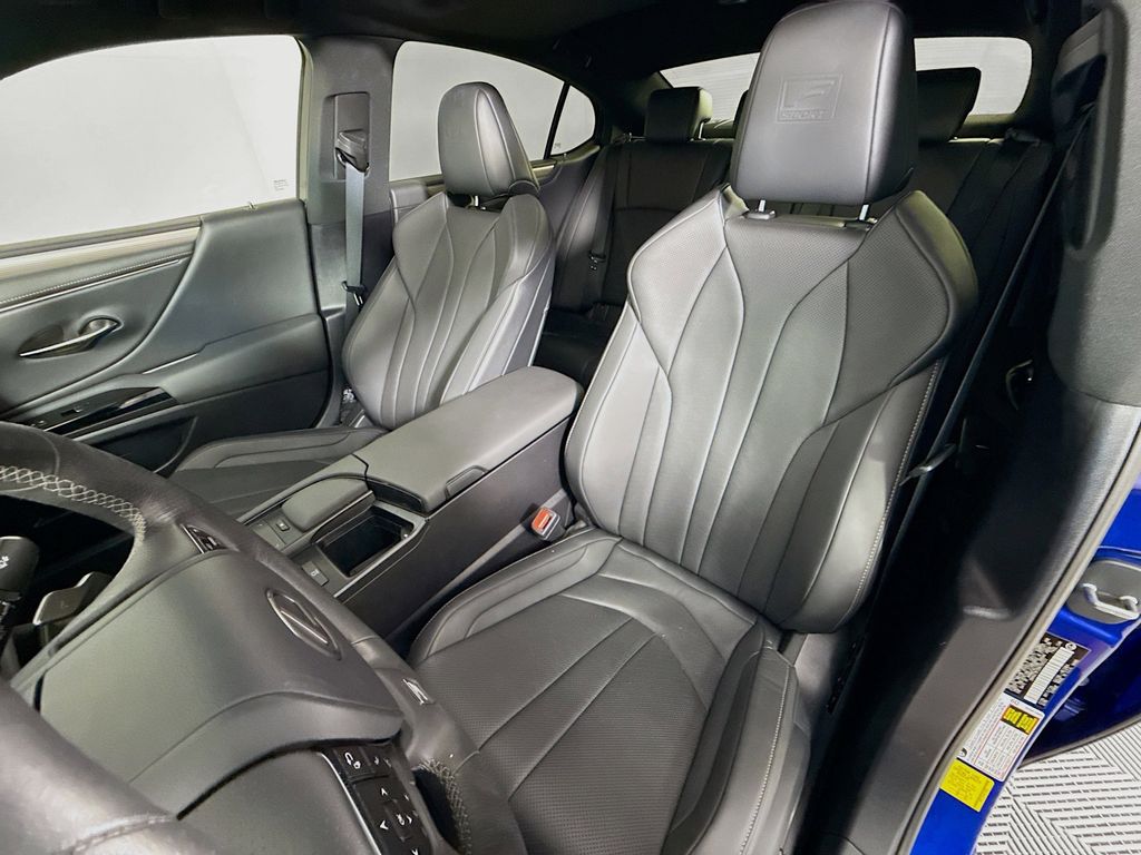 Thumbnail: 2022 Lexus ES - 21