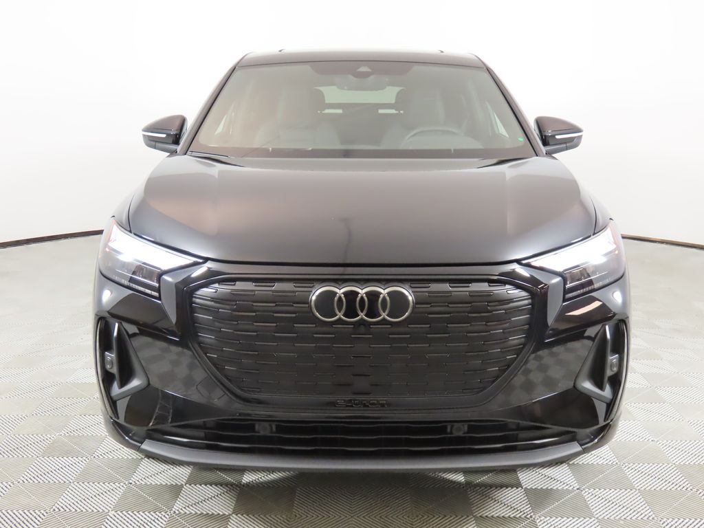 2024 Audi Q4 e-tron  8