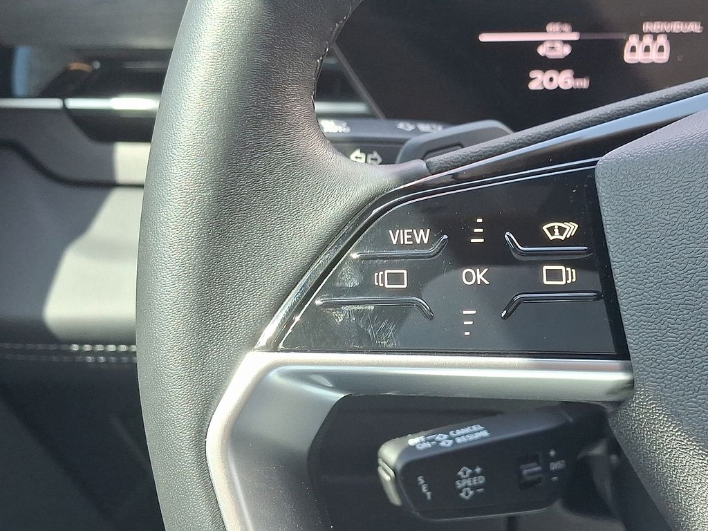 Thumbnail: 2025 Audi Q6 e-tron - 20