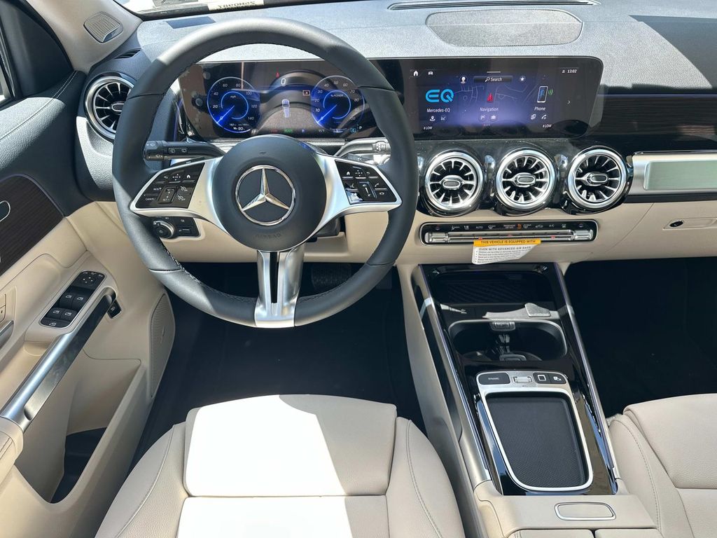 Thumbnail: 2025 Mercedes-Benz EQB - 8