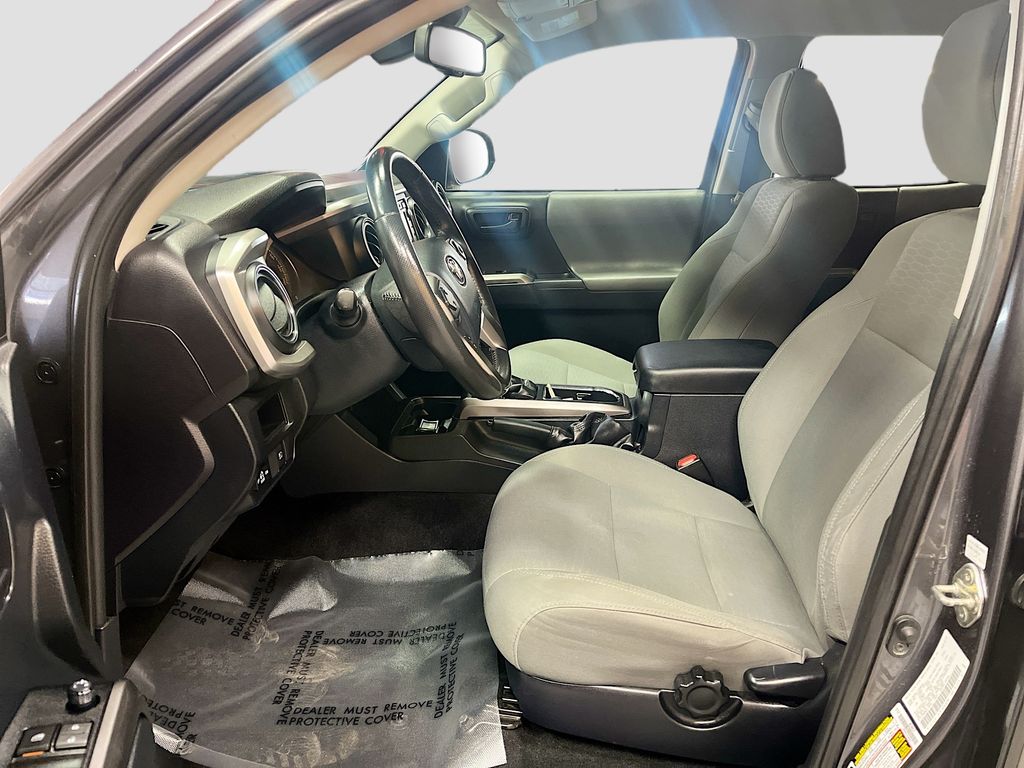 Used 2019 Gray Toyota SR5 image 19