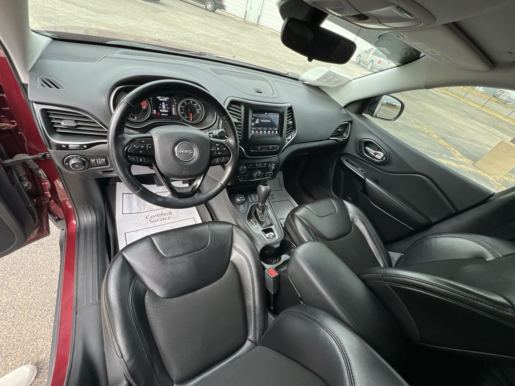 2021 Jeep Cherokee Latitude Plus 19