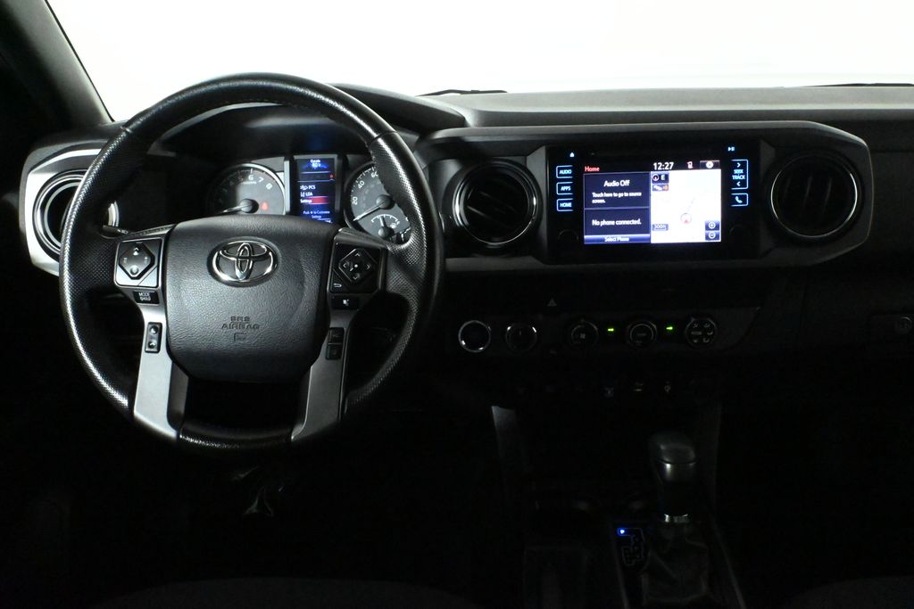 Thumbnail: 2019 Toyota Tacoma - 18