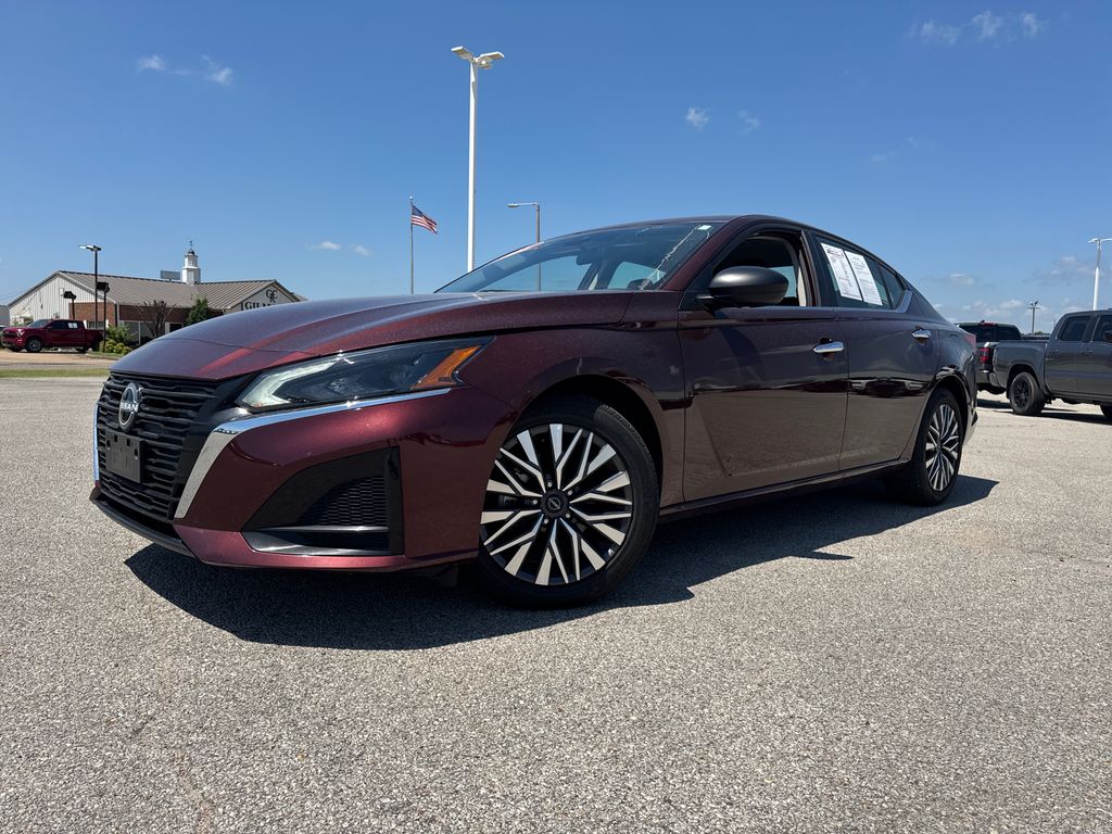 Garnet Pearl 2025 Nissan Altima Sedan Front-Wheel Drive Continuously Variable Transmission