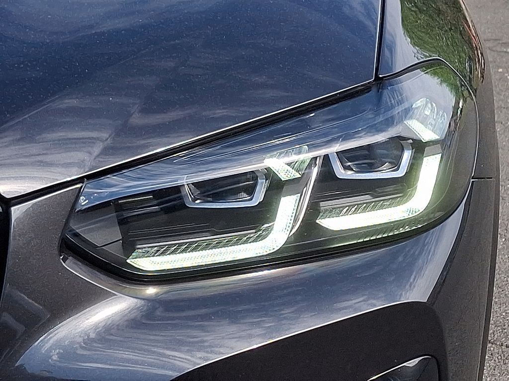 2023 BMW X4 xDrive30i 9